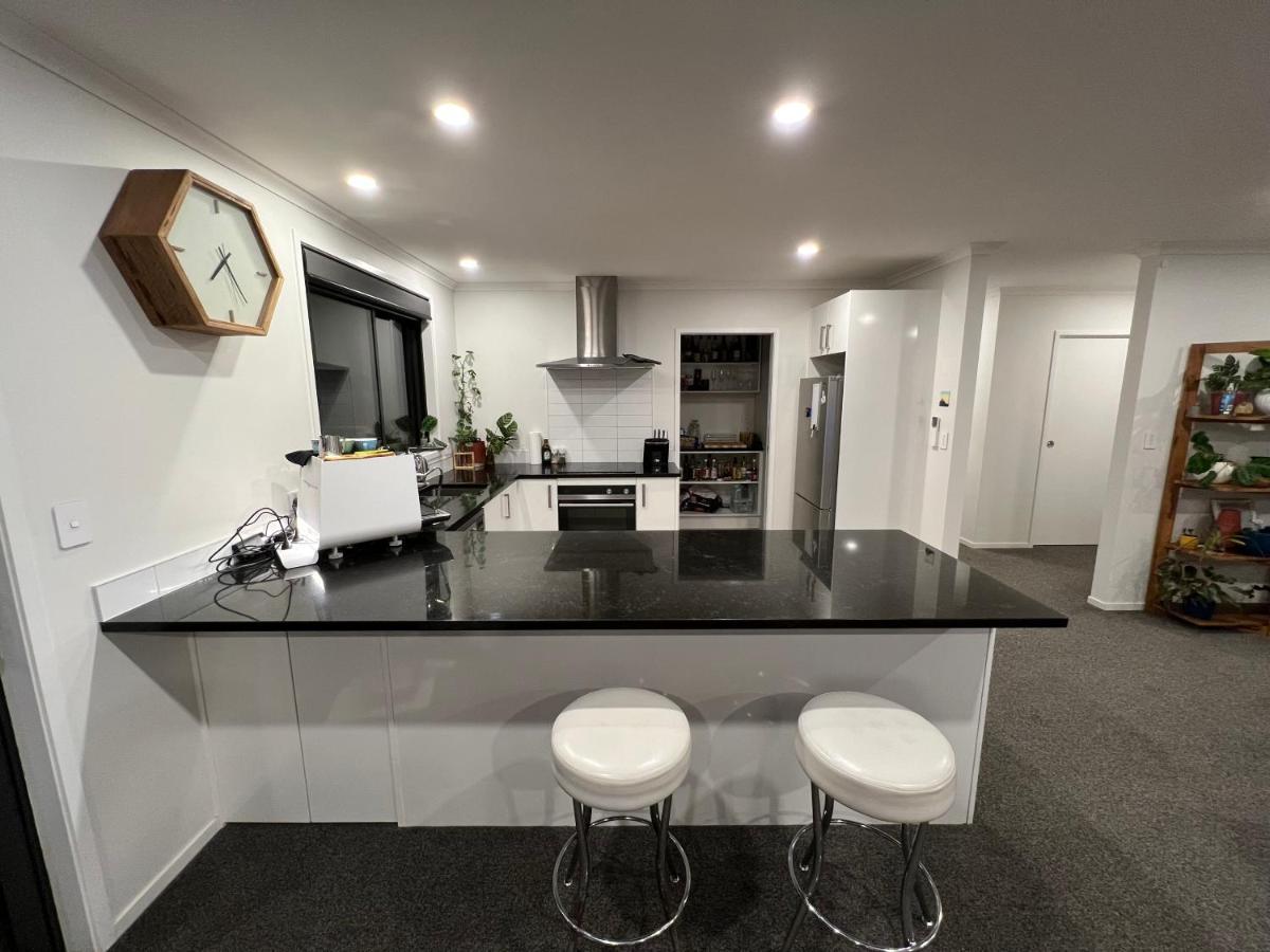 Convenient And Comfortable Waitara Exterior photo