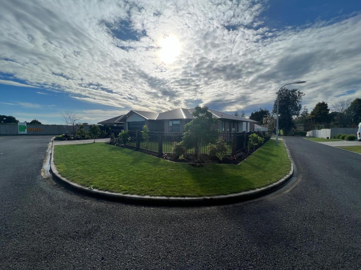 Convenient And Comfortable Waitara Exterior photo